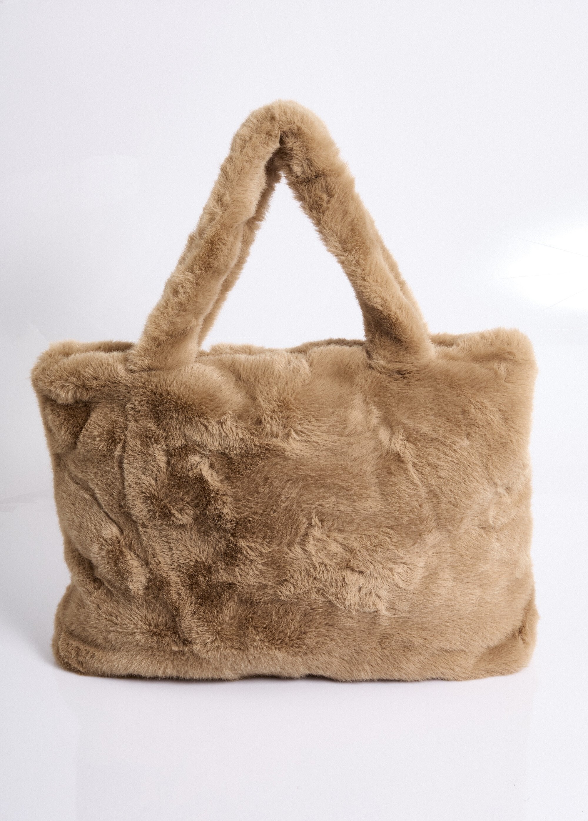 Faux_fur_bag_with_short_handles_camel_FA1_slim
