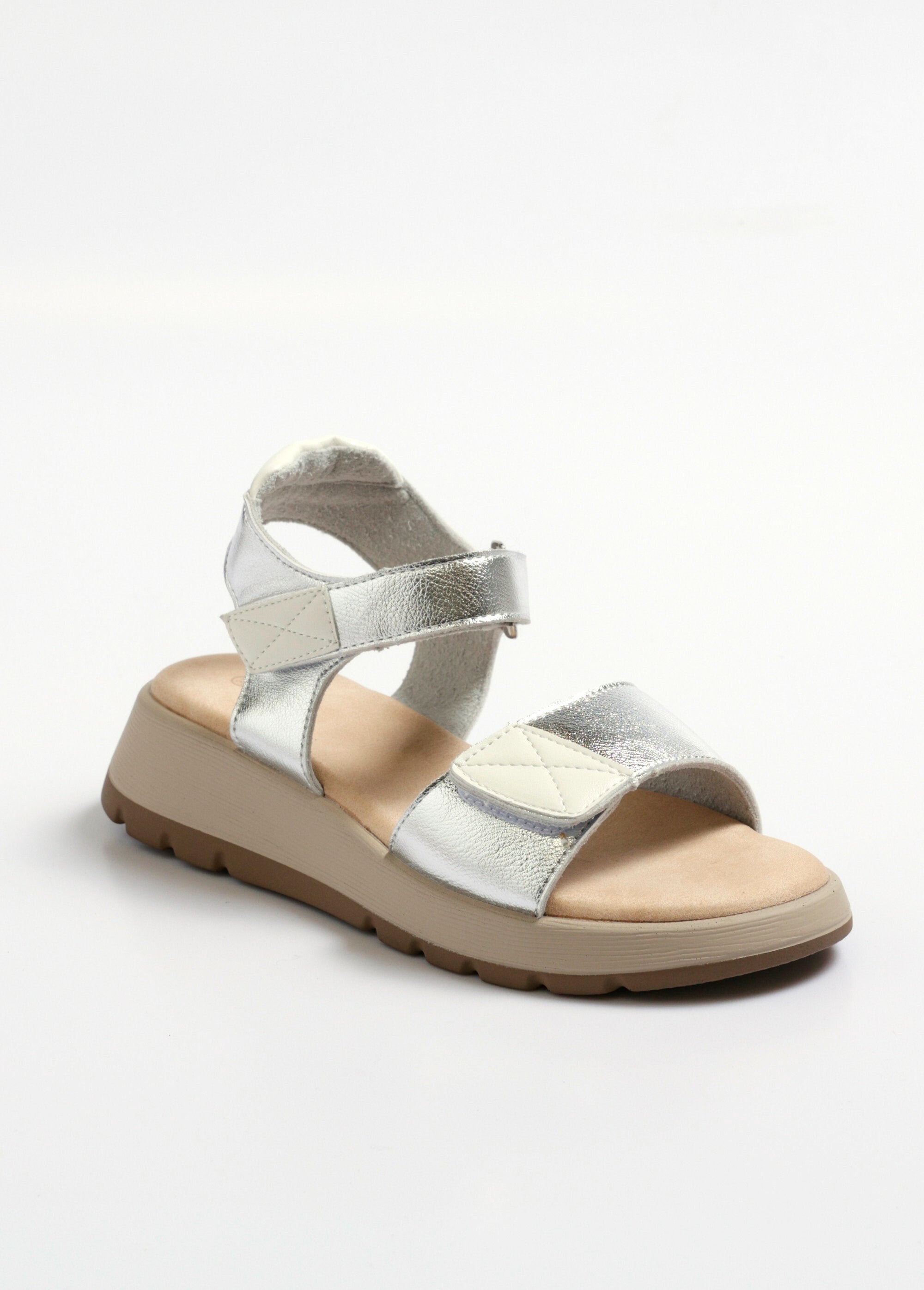 Chic_sportswear_wedge_sandals_Silver_FA1_slim