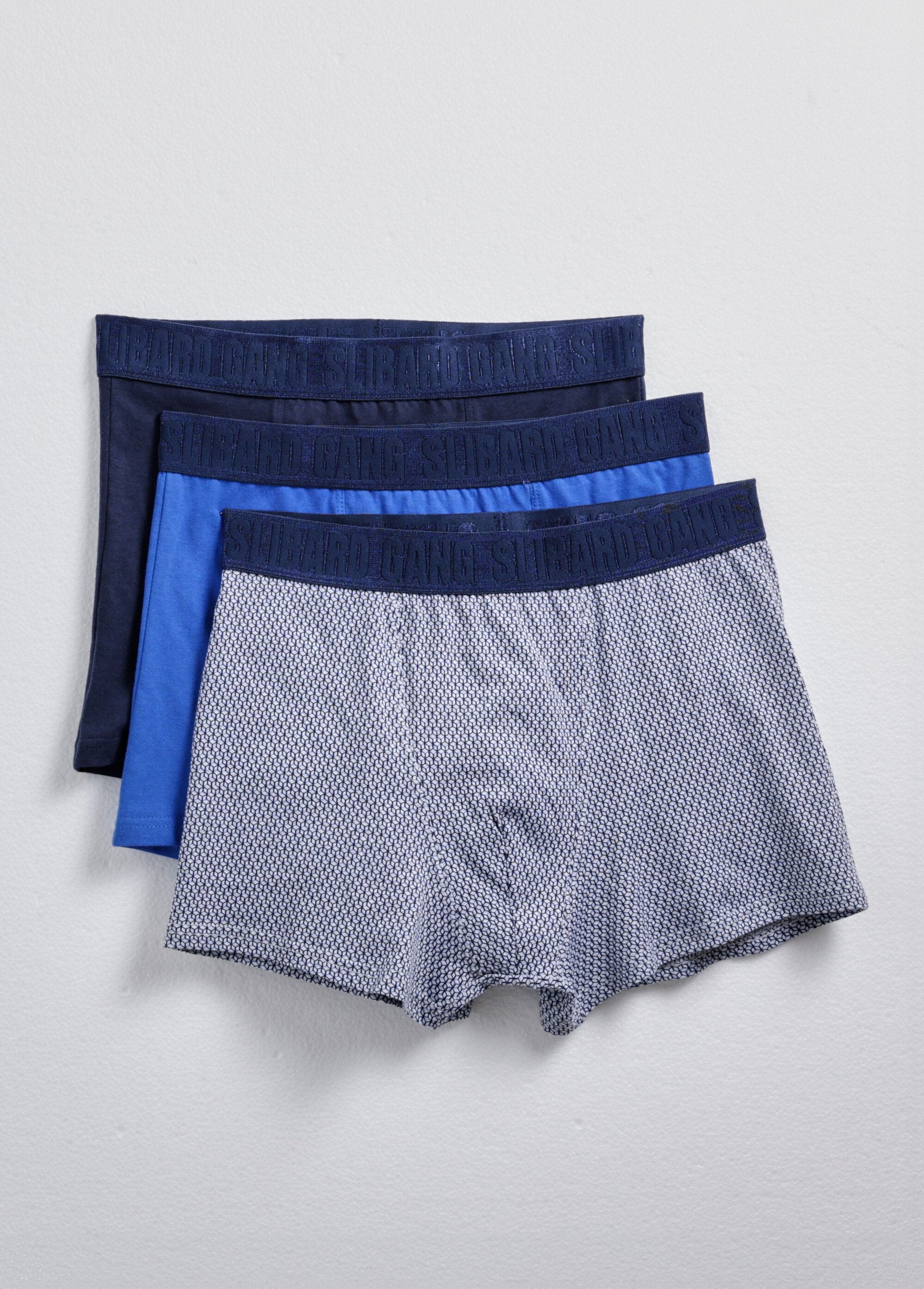 Assorted_men's_boxers,_plain_and_printed_Assorted_blue_FA1_slim