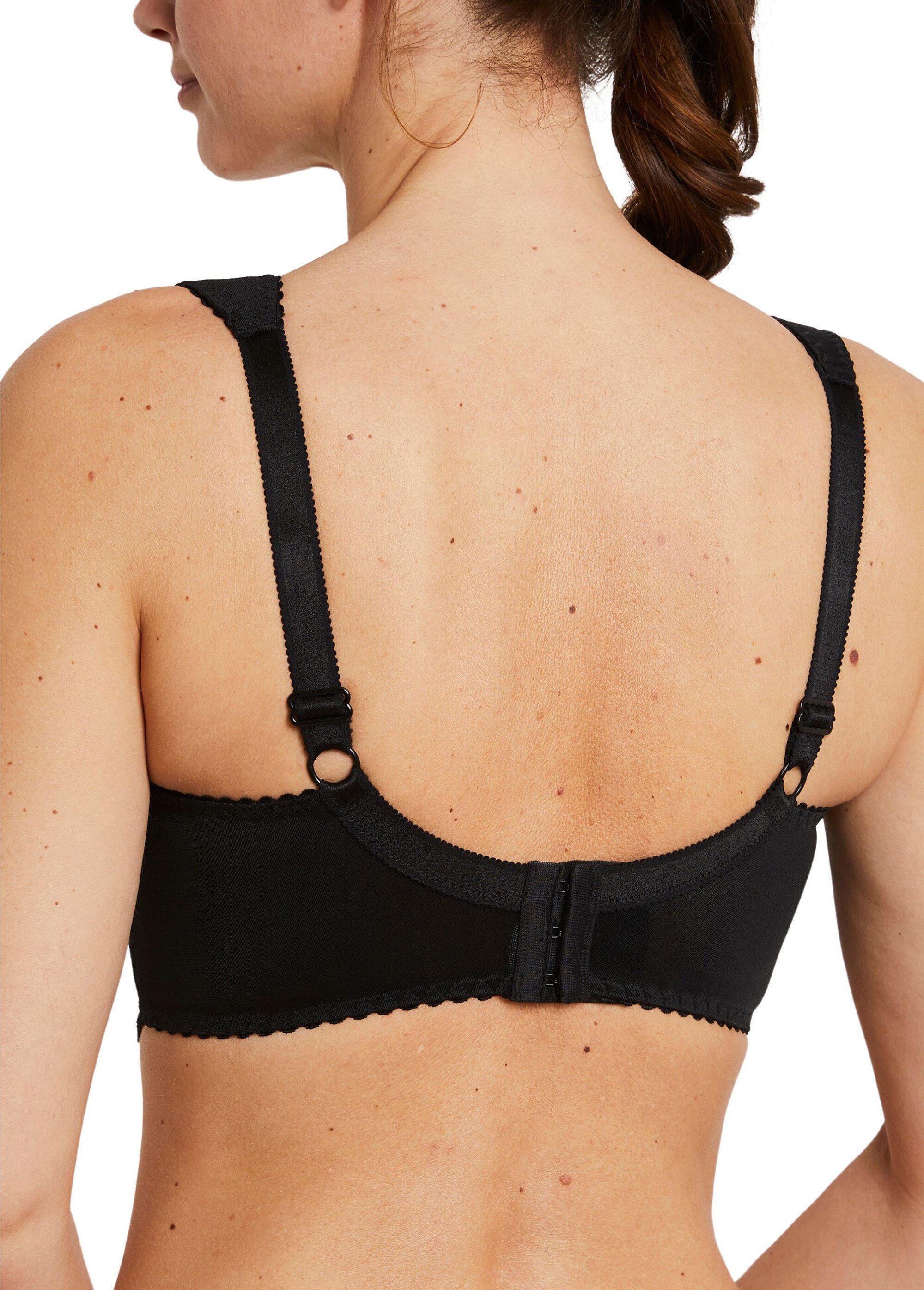 Underwired_lace_bra_Black_DO1_slim