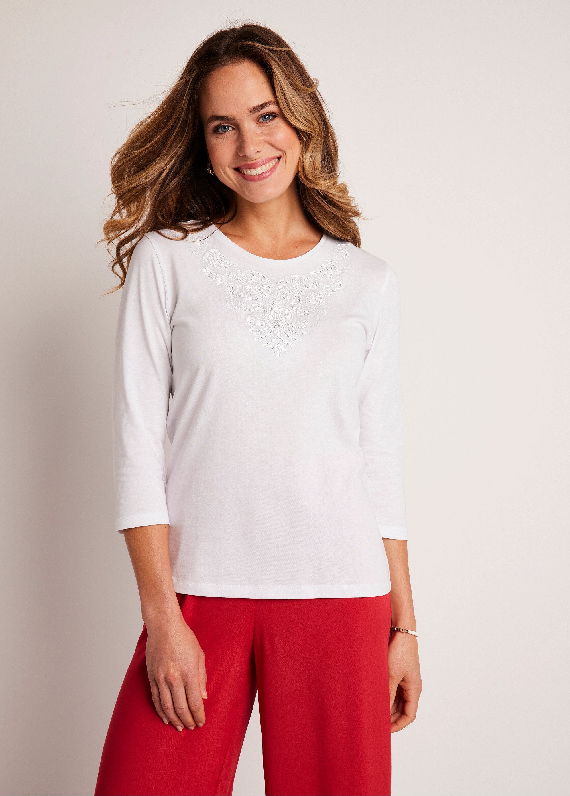 Short_embroidered_t-shirt_with_3/4_sleeves_White_FA1_slim