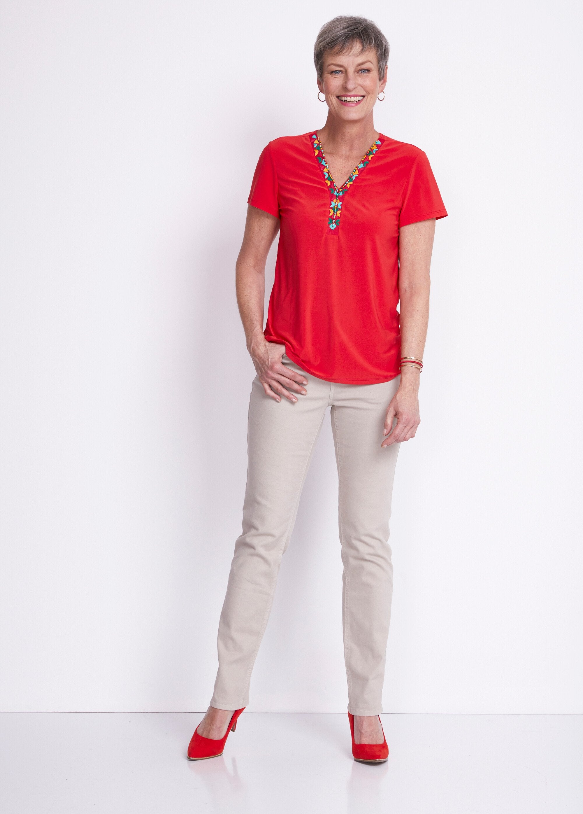 Stretchy_mesh_T-shirt_with_fancy_neckline_Red_SF1_slim