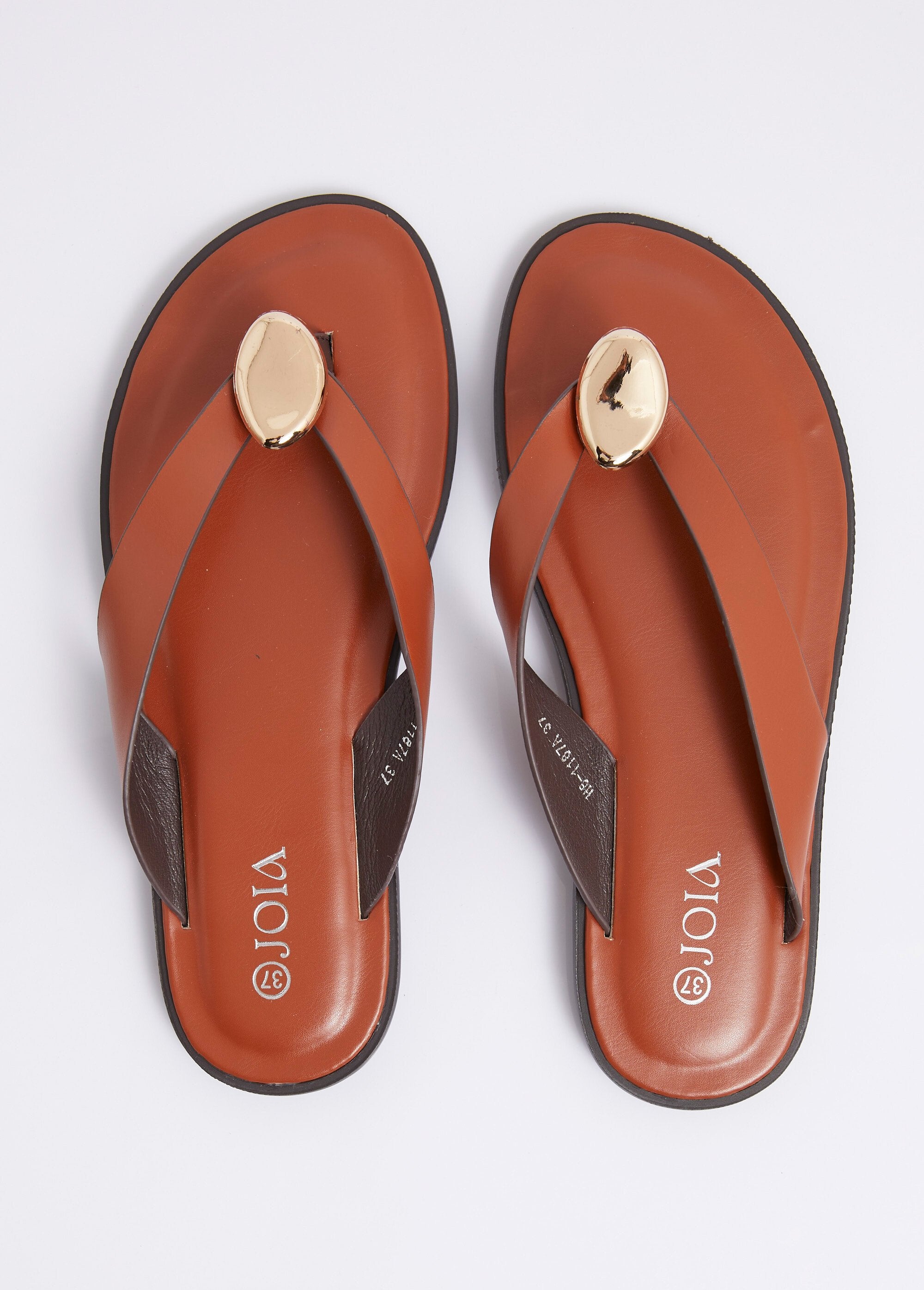 Faux_leather_flip-flops_with_metal_jewel_detail_camel_OV1_slim