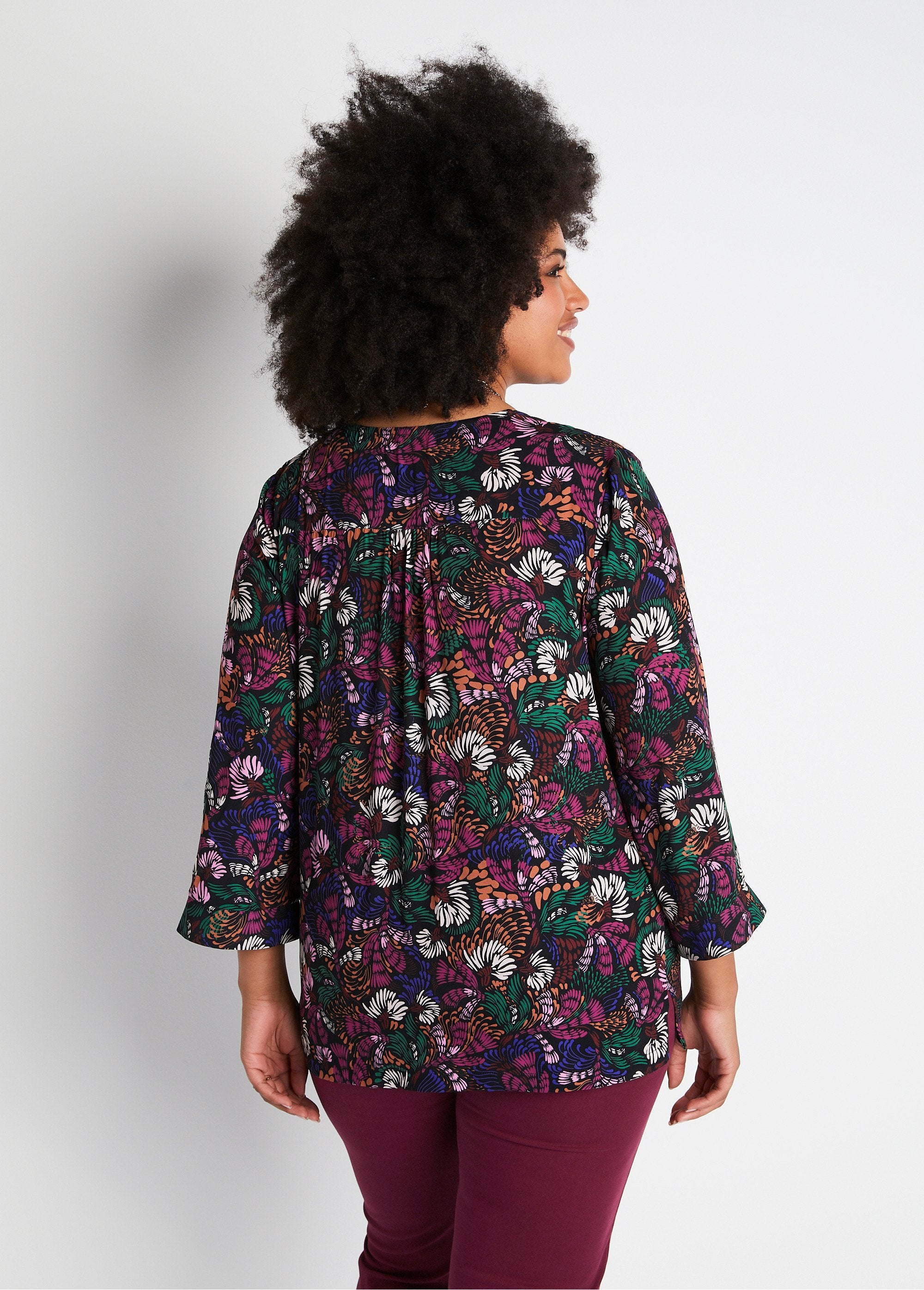 Loose_mid-length_printed_tunic_Fuchsia_print_DO1_curvy