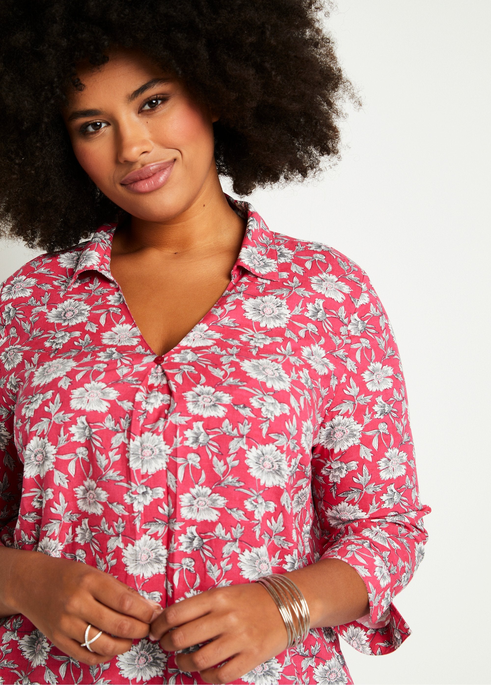 Long_flared_floral_tunic_Pink_and_white_DE1_curvy