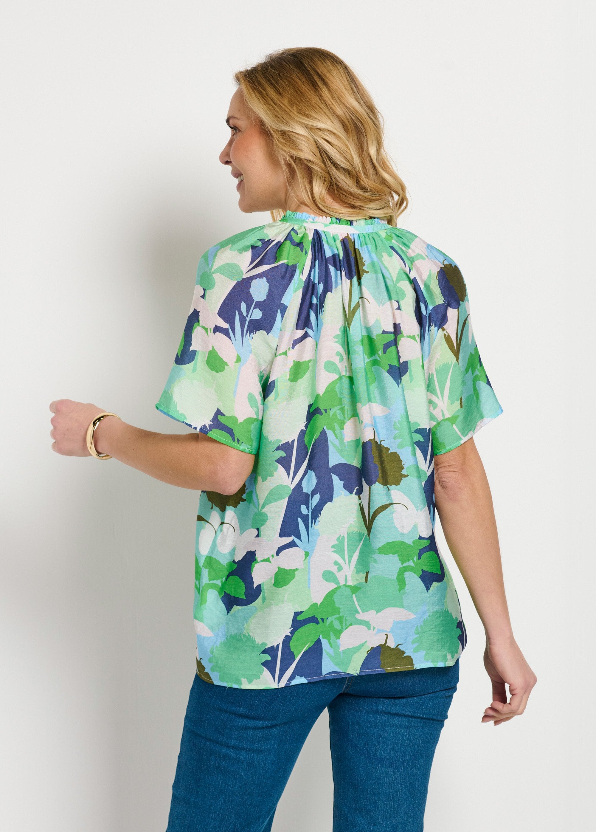 Long_tunic_with_floral_voile_and_ruffled_V-neck_Blue_and_green_DO1_slim