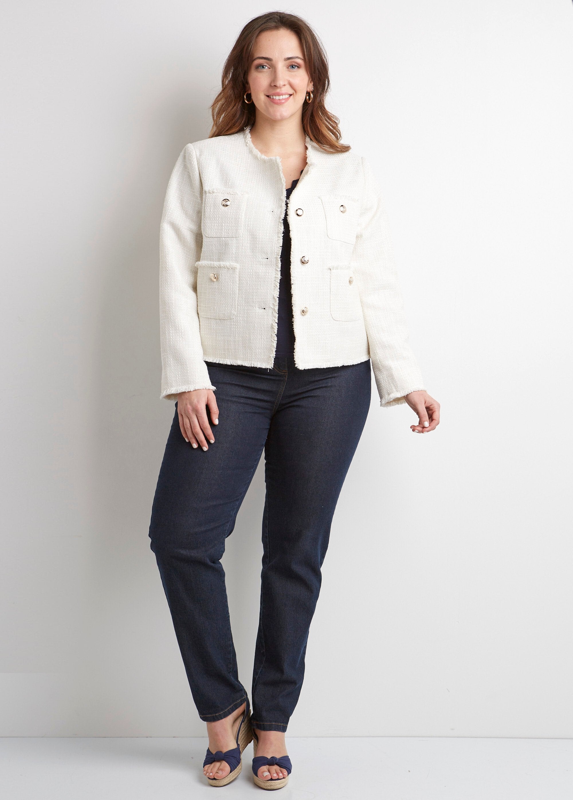 Short_buttoned_collarless_jacket_in_plain_woven_fabric_Ecru_SF1_curvy