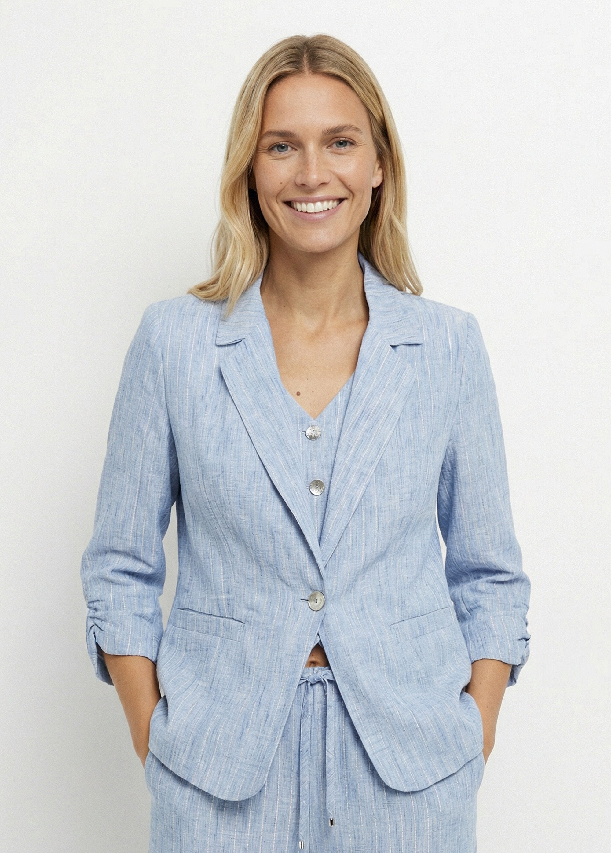 Striped_tailored_jacket,_irregular_appearance_Blue_FA1_slim